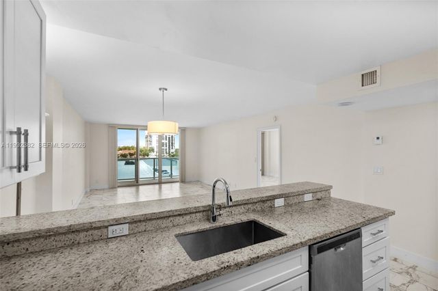 3800 S Ocean Dr 522, Hollywood, FL 33019