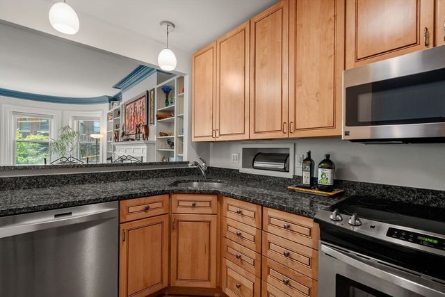 43 Carlton St 2, Brookline, MA 02446
