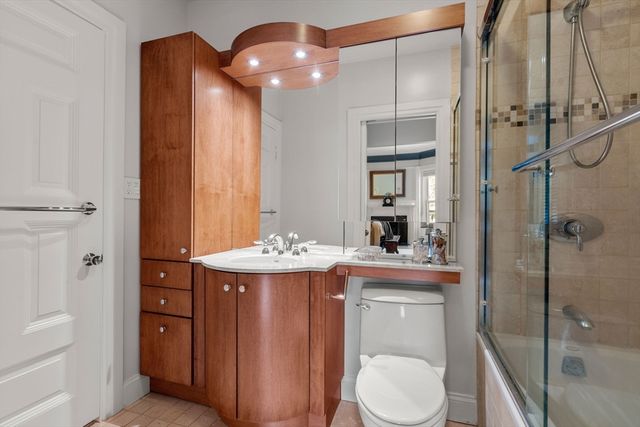 43 Carlton St 2, Brookline, MA 02446
