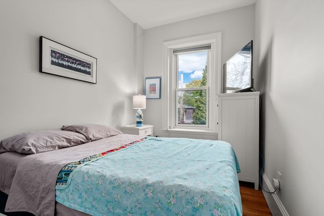 43 Carlton St 2, Brookline, MA 02446