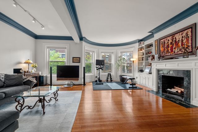 43 Carlton St 2, Brookline, MA 02446