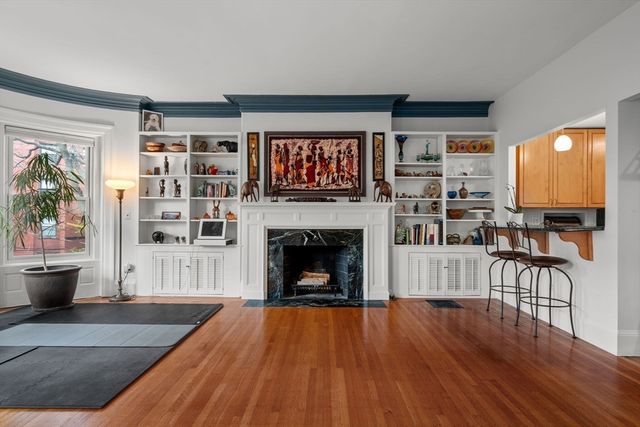 43 Carlton St 2, Brookline, MA 02446