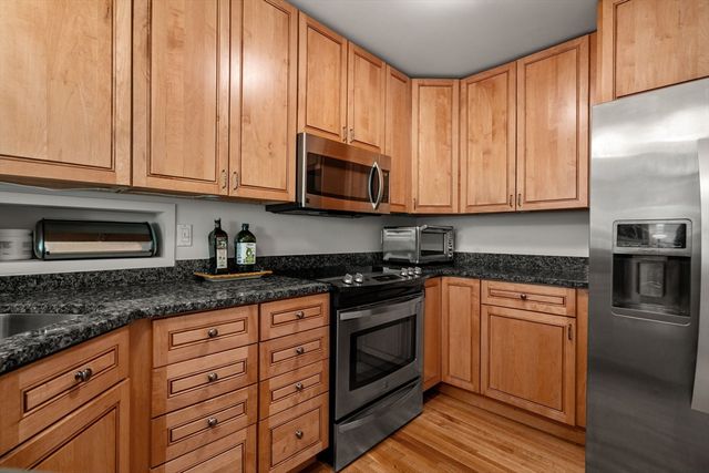 43 Carlton St 2, Brookline, MA 02446