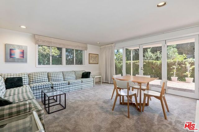 131 Ashdale Avenue, Los Angeles, CA 90049