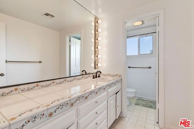 131 Ashdale Avenue, Los Angeles, CA 90049