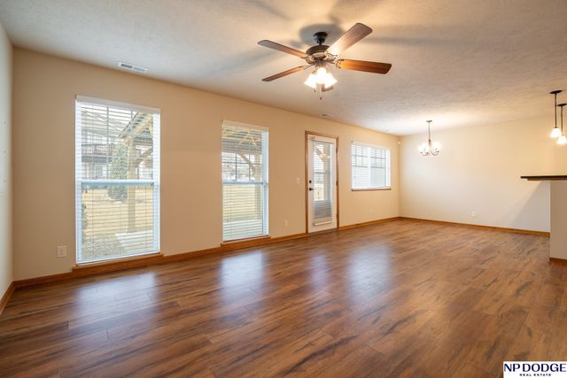 8922 Buckshot Road, Lincoln, NE 68507