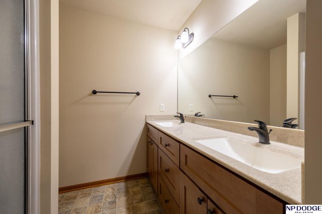 8922 Buckshot Road, Lincoln, NE 68507