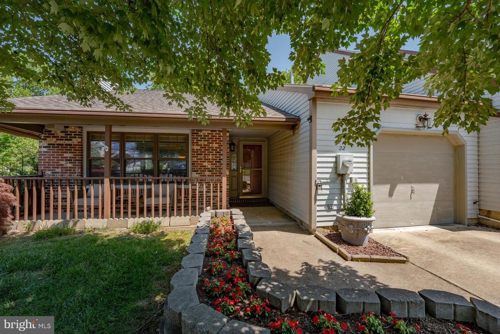 22 GAIL COURT, Robbinsville, NJ 08691