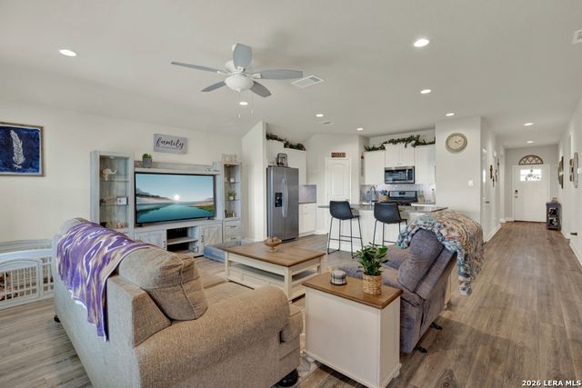 1316 Parkwood, Seguin, TX 78155