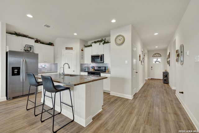 1316 Parkwood, Seguin, TX 78155