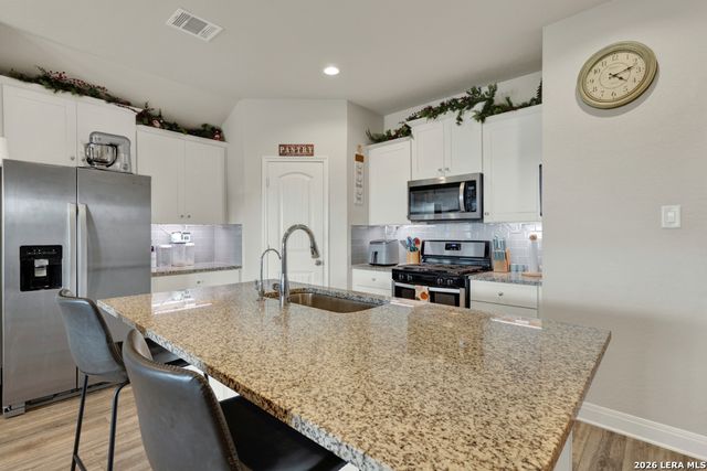 1316 Parkwood, Seguin, TX 78155