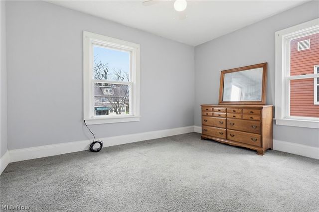 102 E Brookside Avenue, Akron, OH 44301