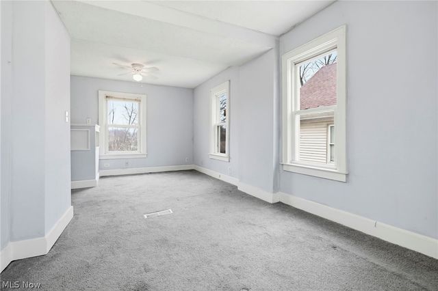 102 E Brookside Avenue, Akron, OH 44301