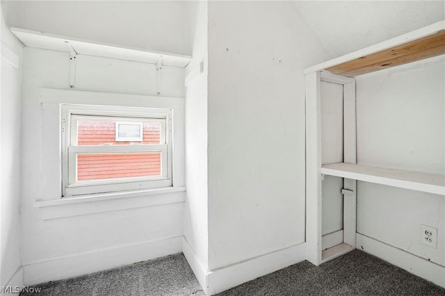 102 E Brookside Avenue, Akron, OH 44301