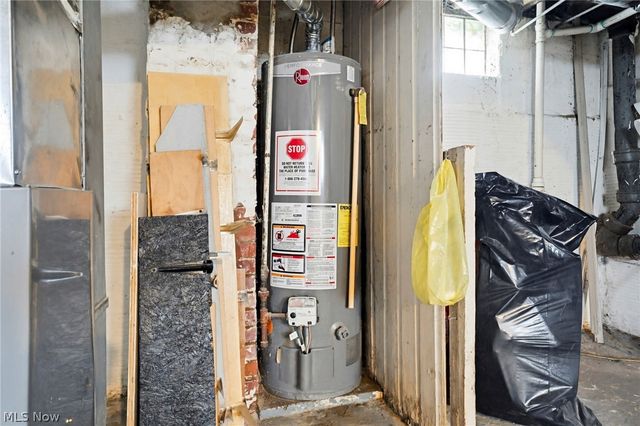 102 E Brookside Avenue, Akron, OH 44301