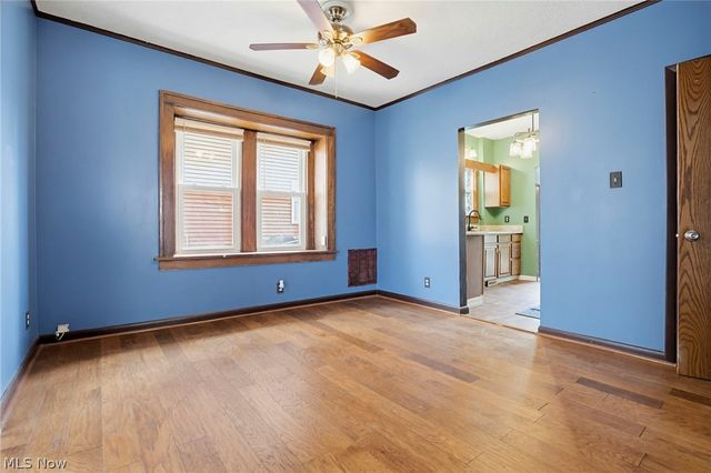 102 E Brookside Avenue, Akron, OH 44301