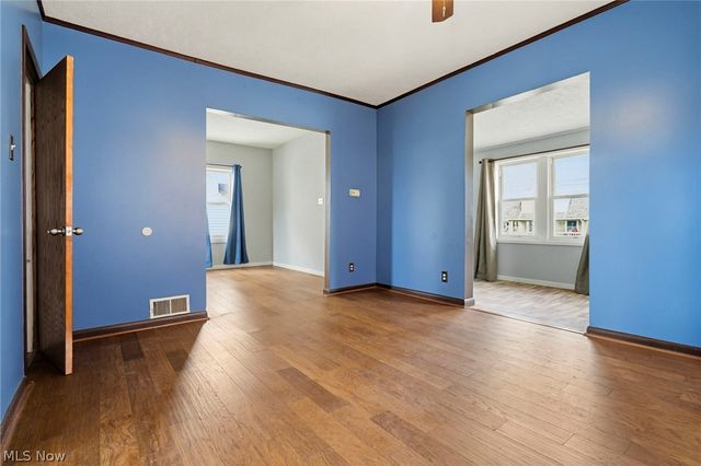 102 E Brookside Avenue, Akron, OH 44301