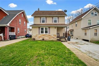102 E Brookside Avenue, Akron, OH 44301