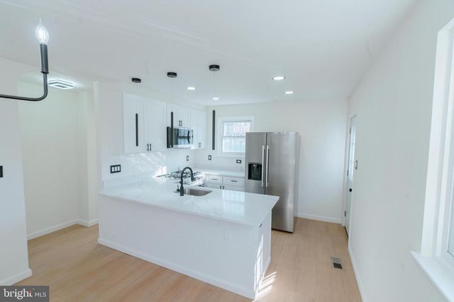 413 KENNEDY NE, Washington, DC 20011