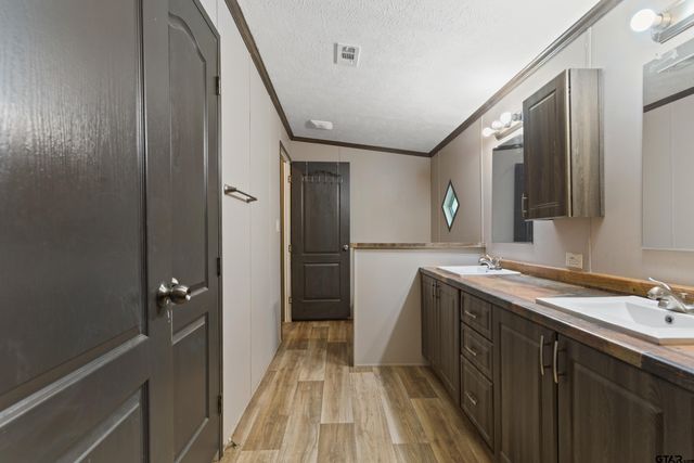 17210 Countrywood, Lindale, TX 75771