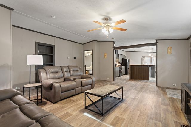 17210 Countrywood, Lindale, TX 75771