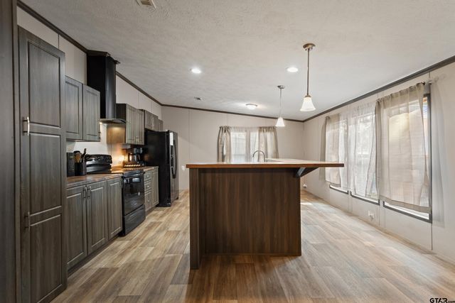 17210 Countrywood, Lindale, TX 75771