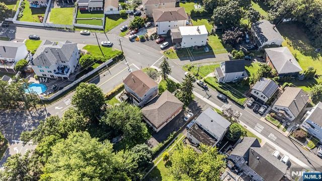 176 Meadow Lane, Secaucus, NJ 07094