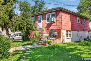 176 Meadow Lane, Secaucus, NJ 07094