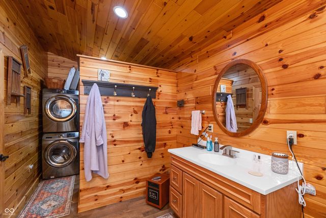 3391 W County Road 1125 N, Seymour, IN 47274