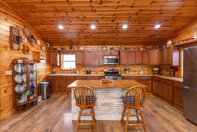 3391 W County Road 1125 N, Seymour, IN 47274