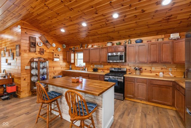 3391 W County Road 1125 N, Seymour, IN 47274