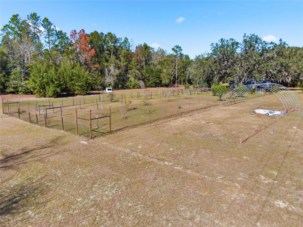 Image 11 of property listing at 1349 SW 27TH PLACE, Bell, FL 32619