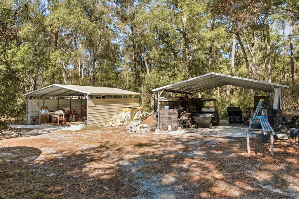 Image 17 of property listing at 1349 SW 27TH PLACE, Bell, FL 32619