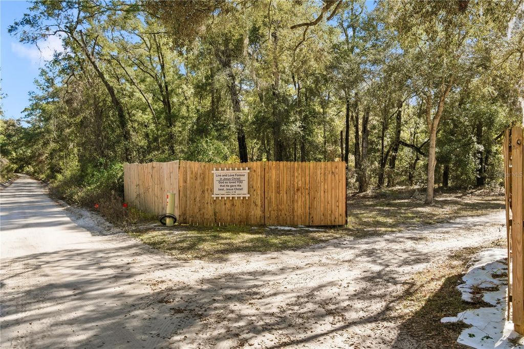 Image 29 of property listing at 1349 SW 27TH PLACE, Bell, FL 32619