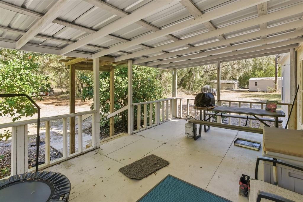 Image 31 of property listing at 1349 SW 27TH PLACE, Bell, FL 32619