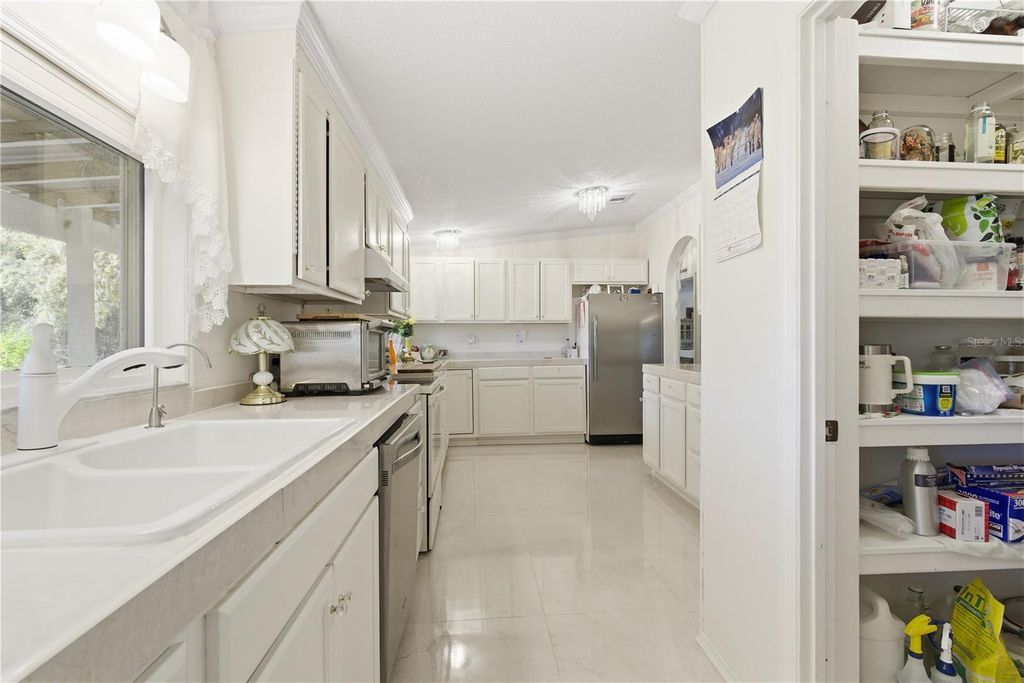 Image 41 of property listing at 1349 SW 27TH PLACE, Bell, FL 32619