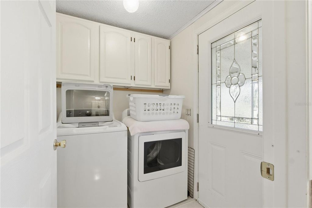 Image 42 of property listing at 1349 SW 27TH PLACE, Bell, FL 32619