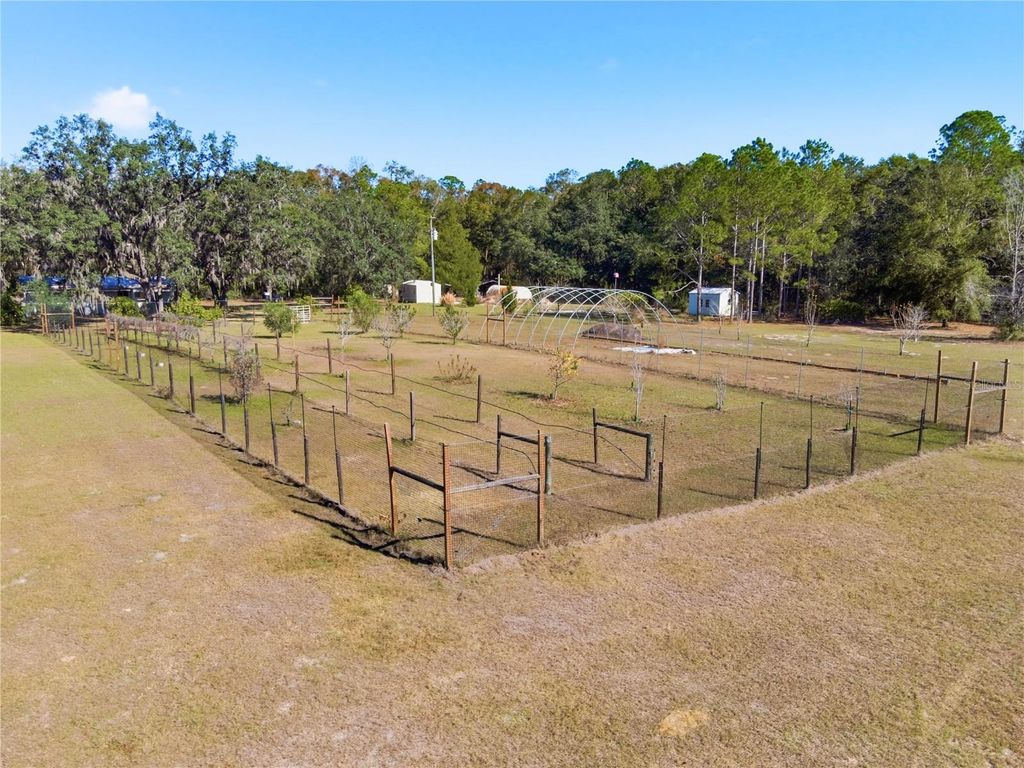 Image 10 of property listing at 1349 SW 27TH PLACE, Bell, FL 32619