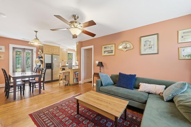 315 Hollywood Drive, Charleston, SC 29407