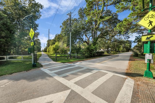 315 Hollywood Drive, Charleston, SC 29407