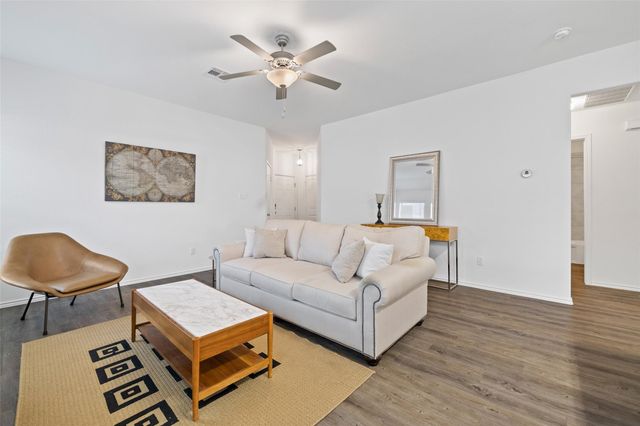 516 Circle WAY, Jarrell, TX 76537