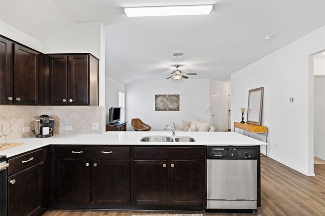 516 Circle WAY, Jarrell, TX 76537