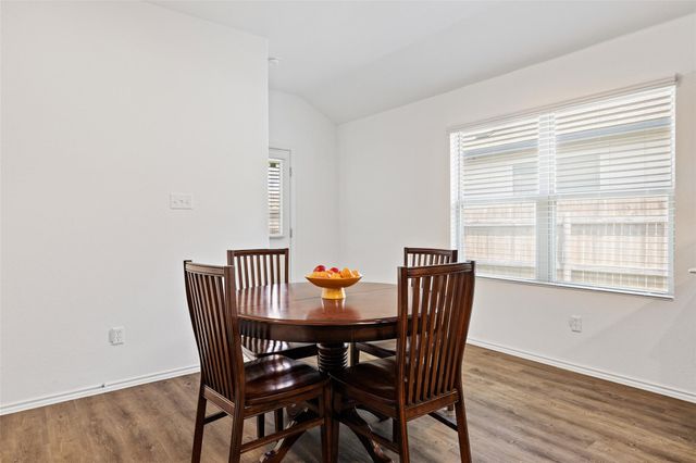 516 Circle WAY, Jarrell, TX 76537