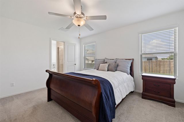 516 Circle WAY, Jarrell, TX 76537