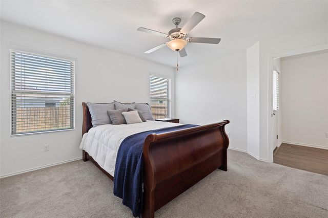 516 Circle WAY, Jarrell, TX 76537