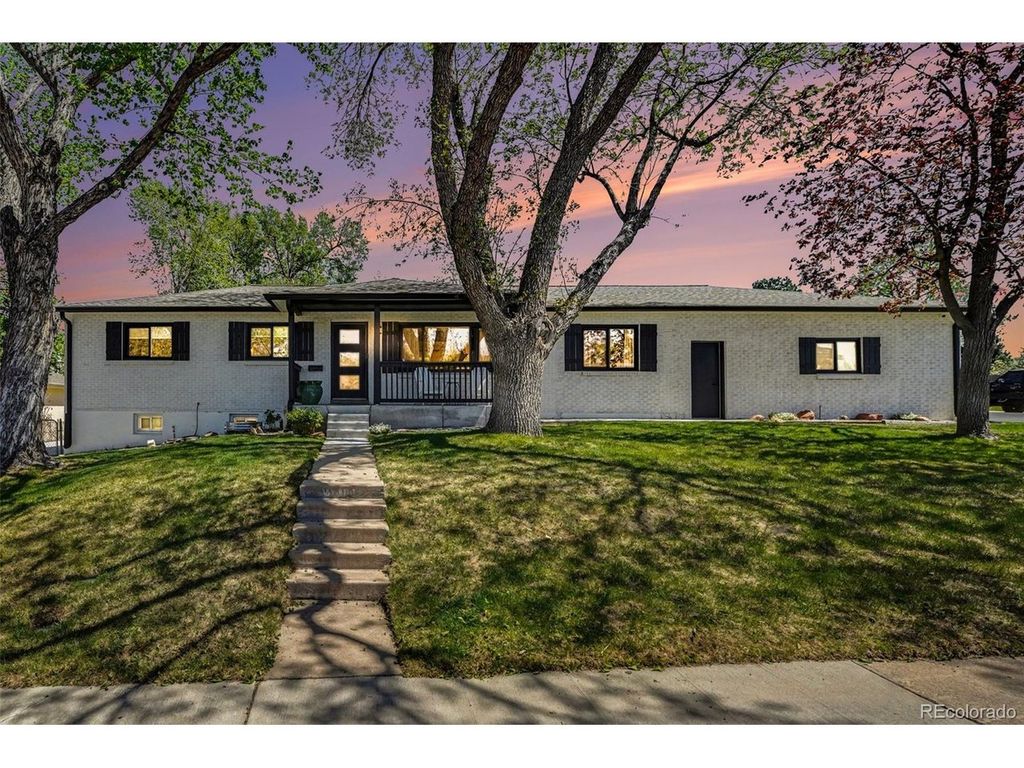 888 S Swadley St, Lakewood, CO 80228