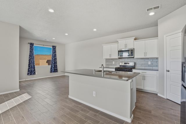3209 Tazanita Loop SE, Rio Rancho, NM 87124