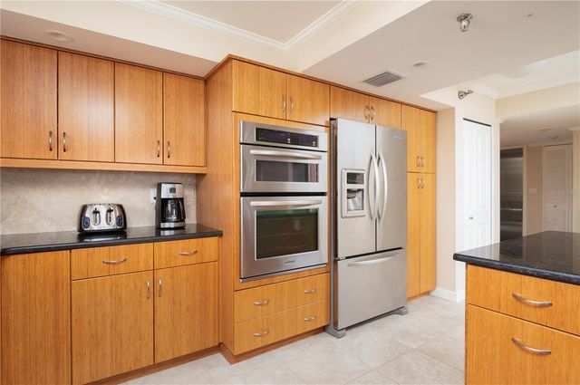 2675 GULF OF MEXICO DRIVE 204, Longboat Key, FL 34228
