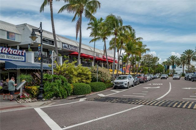 2675 GULF OF MEXICO DRIVE 204, Longboat Key, FL 34228