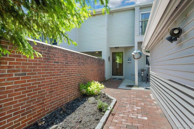 66 Waterside Close, Eastchester, NY 10709